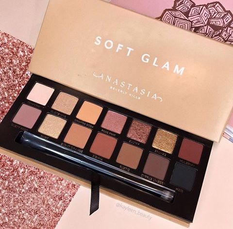 bang-mat-Anastasia Beverly Hills Soft Glam